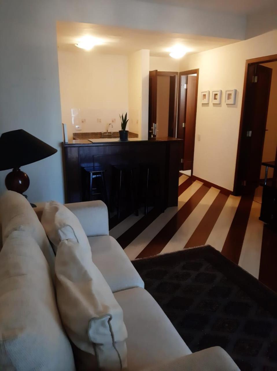 - Um Castelo Na Montanha 1124 *